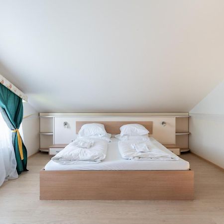 Farawayhomes Aparthotel Near Vienna Airport - Anytime Self Check-In Bruck an der Leitha Buitenkant foto
