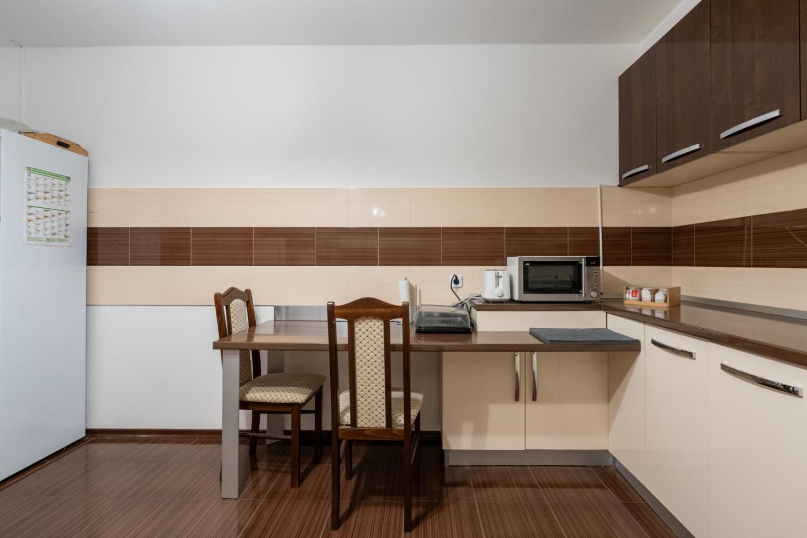 Farawayhomes Aparthotel Near Vienna Airport - Anytime Self Check-In Bruck an der Leitha Buitenkant foto