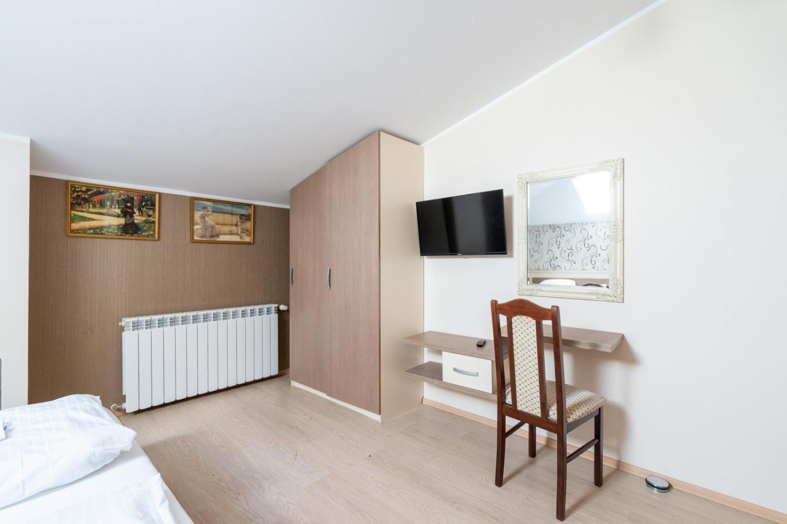 Farawayhomes Aparthotel Near Vienna Airport - Anytime Self Check-In Bruck an der Leitha Buitenkant foto