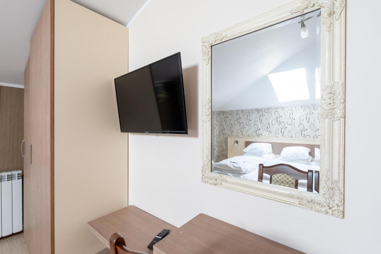 Farawayhomes Aparthotel Near Vienna Airport - Anytime Self Check-In Bruck an der Leitha Buitenkant foto