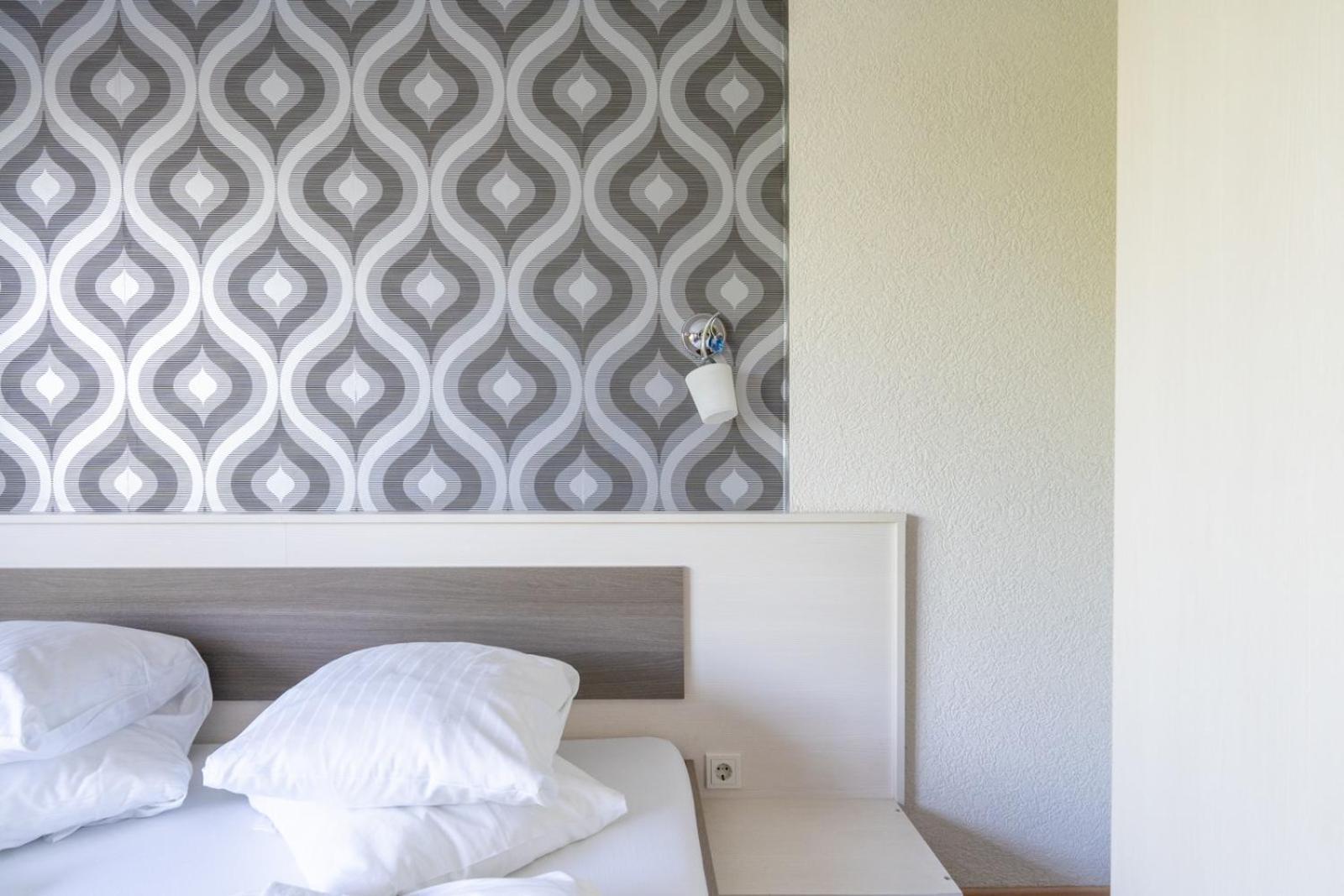 Farawayhomes Aparthotel Near Vienna Airport - Anytime Self Check-In Bruck an der Leitha Buitenkant foto