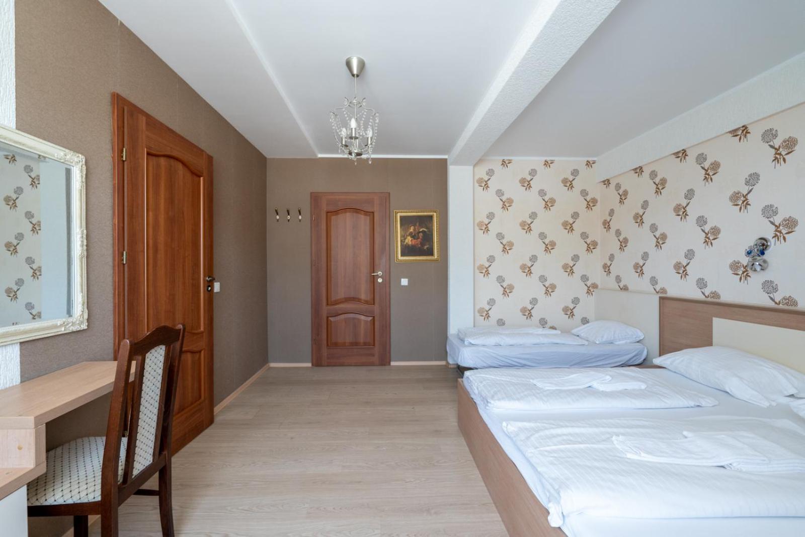 Farawayhomes Aparthotel Near Vienna Airport - Anytime Self Check-In Bruck an der Leitha Buitenkant foto