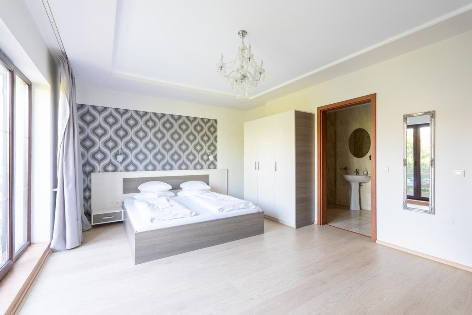Farawayhomes Aparthotel Near Vienna Airport - Anytime Self Check-In Bruck an der Leitha Buitenkant foto